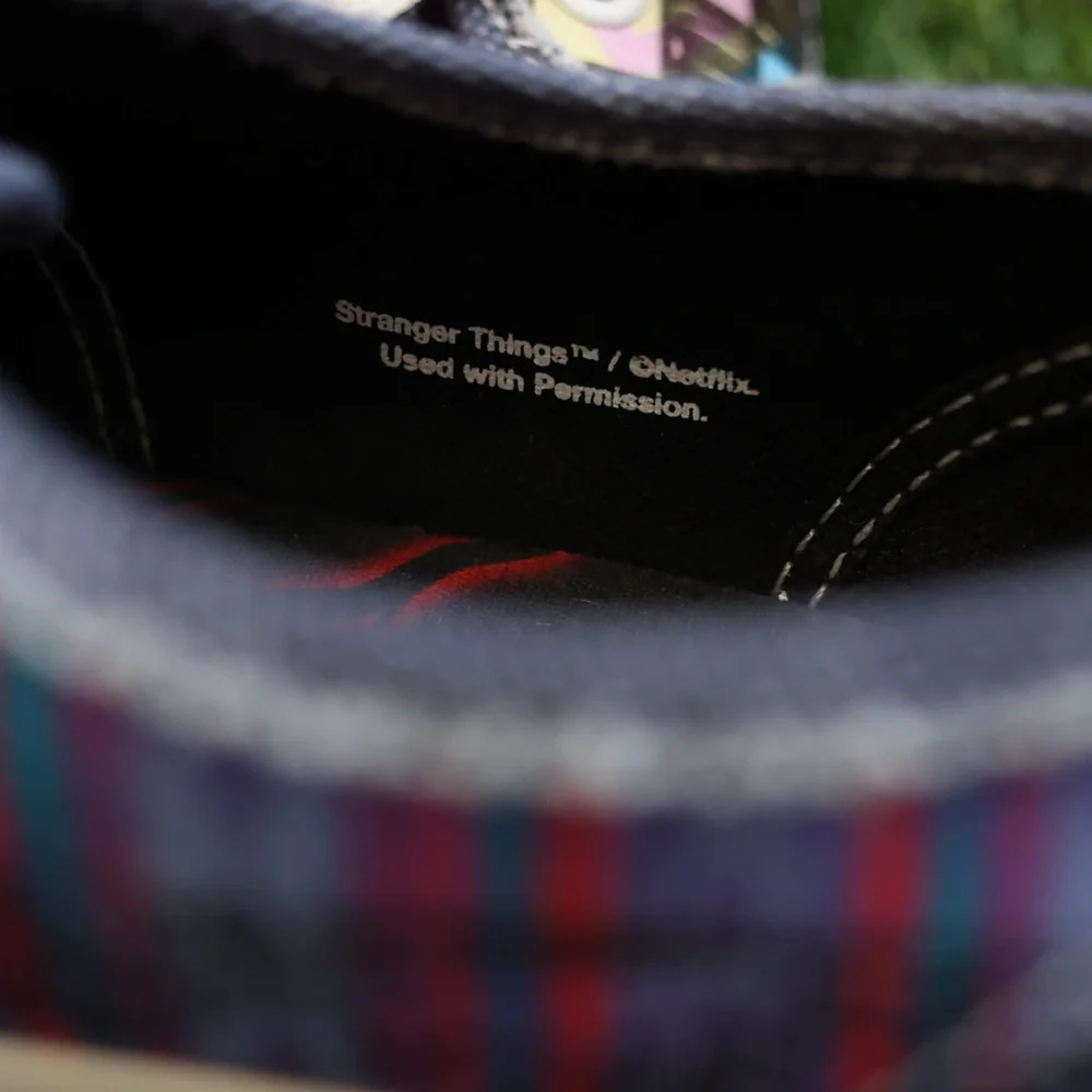 Stranger Things Argyle Surfer Boy Pizza Vans Like New EUC Women’s 7.5 or Men’s 6 - Picture 7 of 12